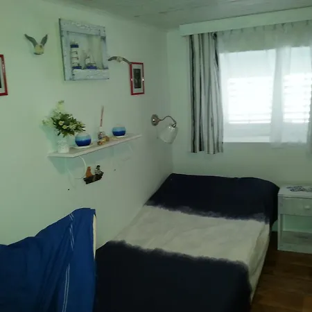 Holiday Listeši 度假居 *